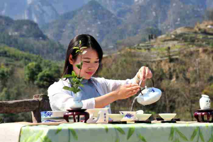 长期喝茶的女人（你身边有爱喝茶的女人吗）