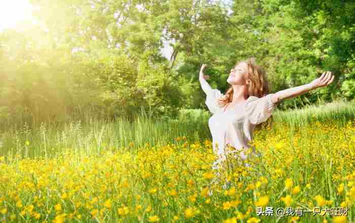 分手后男人看到女人越来越好，分手后的前任变得更美