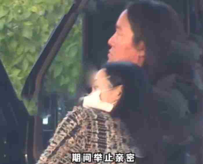 与江一燕背后的7个男人相比 江一燕和谁长得很像